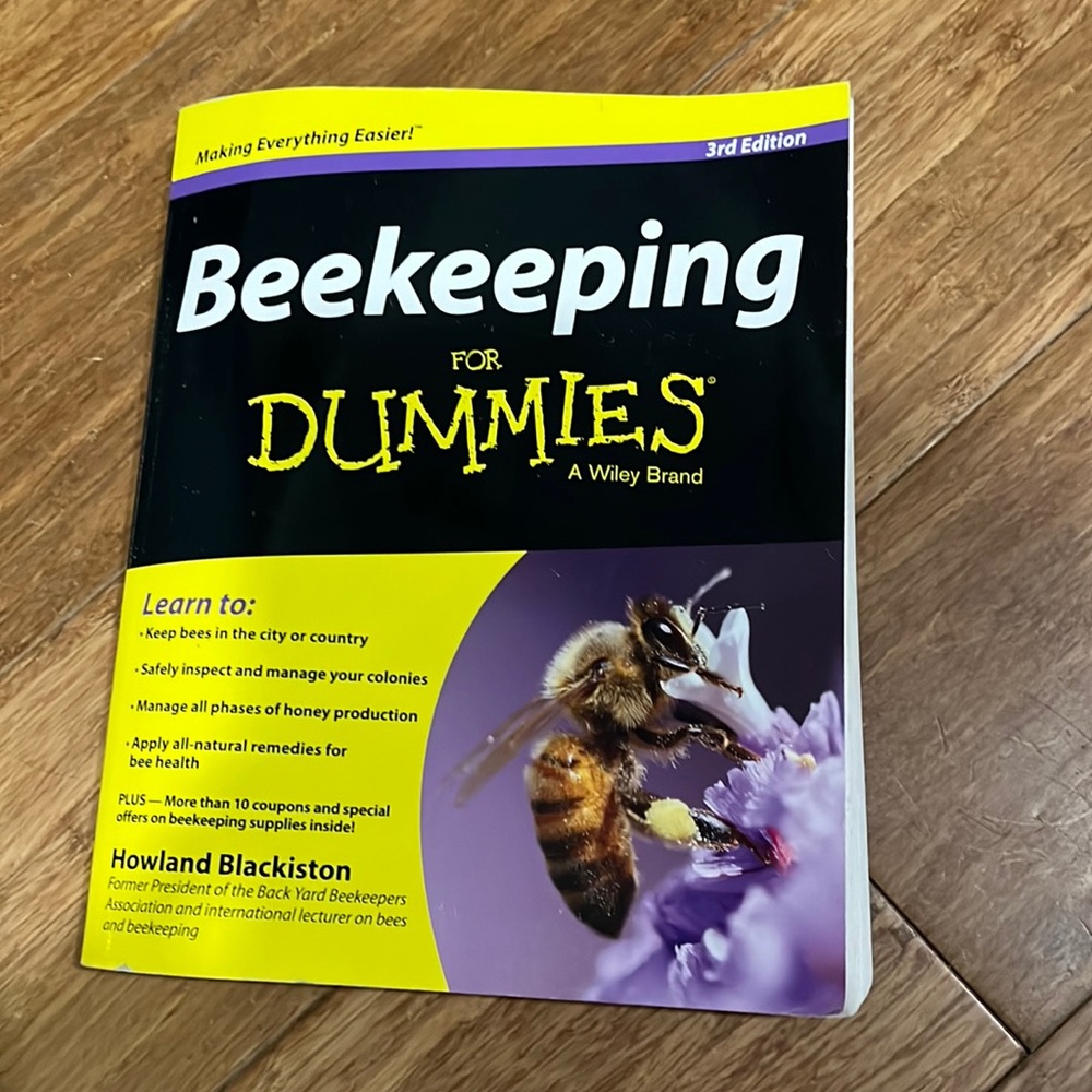 Beekeeping for dummies book